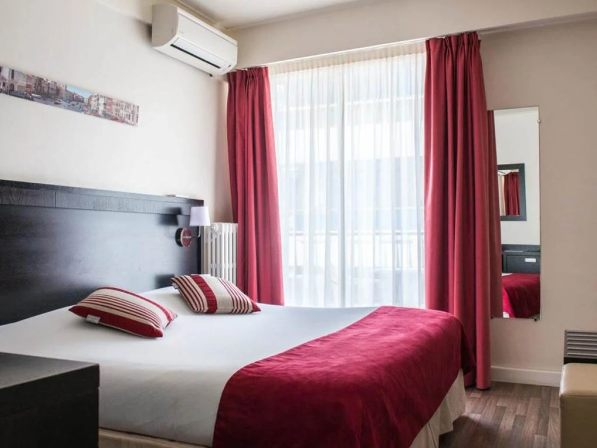 Hôtel Comté de Nice - Bonjour Fun