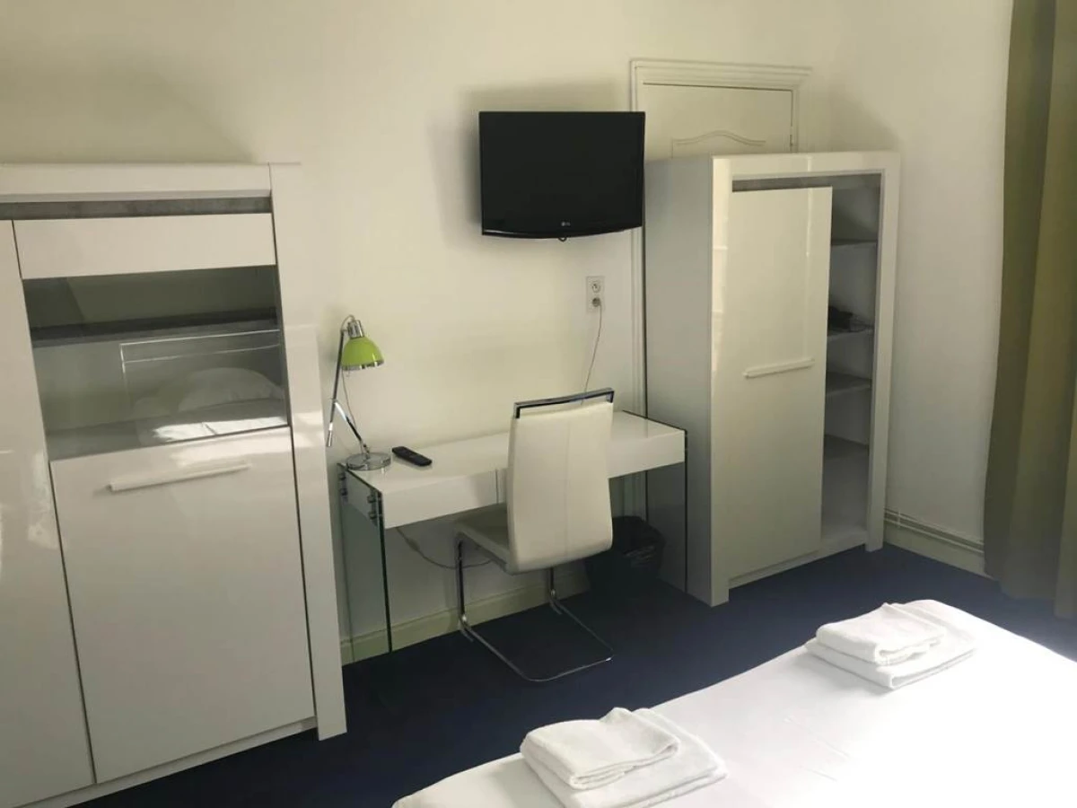 Hotel Couleurs Sud Centre-ville Gare Charleville-M - Bonjour Fun