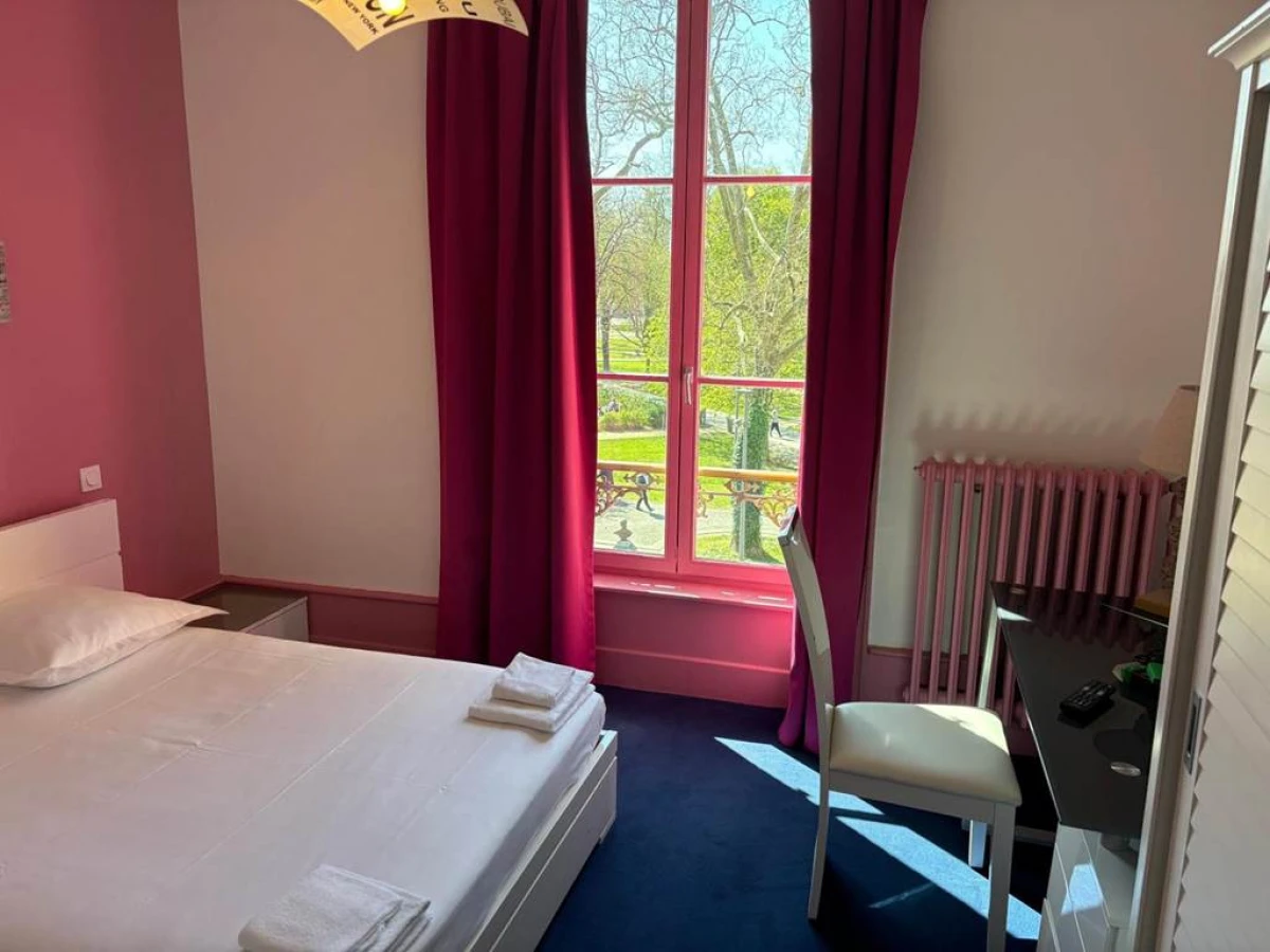 Hotel Couleurs Sud Centre-ville Gare Charleville-M - Bonjour Fun