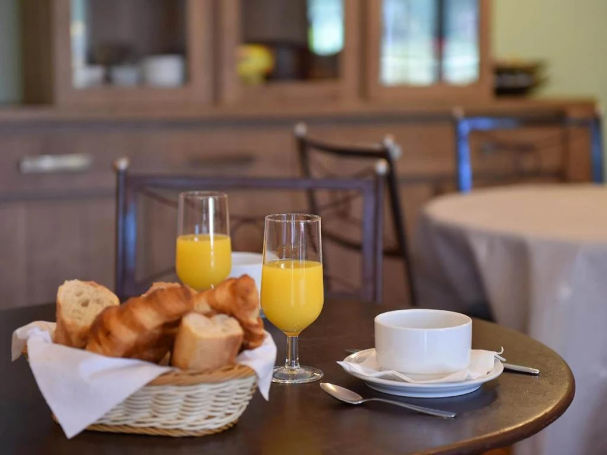 Hotel Cyrnea - Bonjour Fun