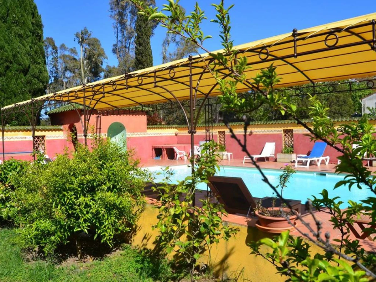 Hotel Cyrnea - Bonjour Fun