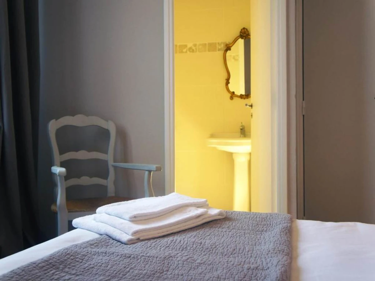 HOTEL DE FRANCE - Hôtel de charme en Provence - Bonjour Fun