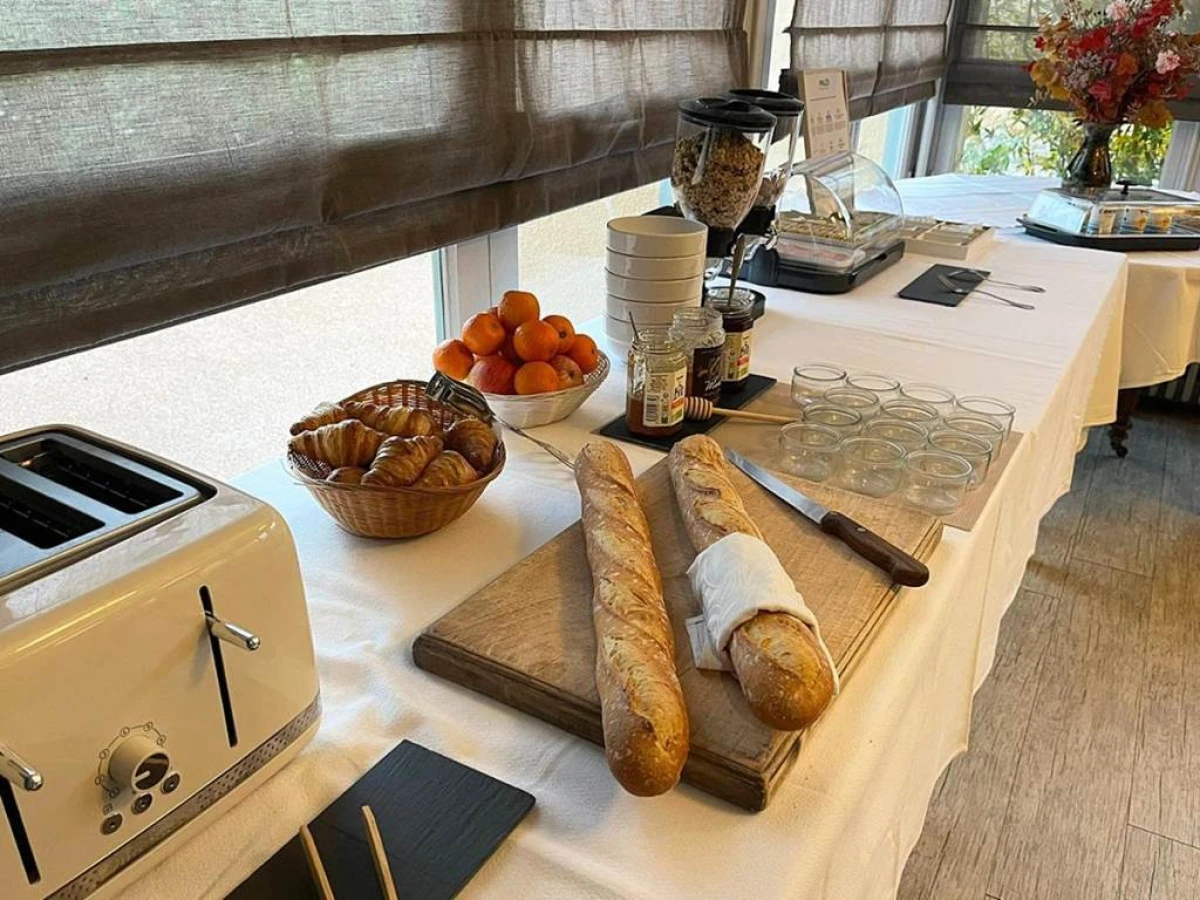 Hotel de l'Abbaye à Cluny - Bonjour Fun