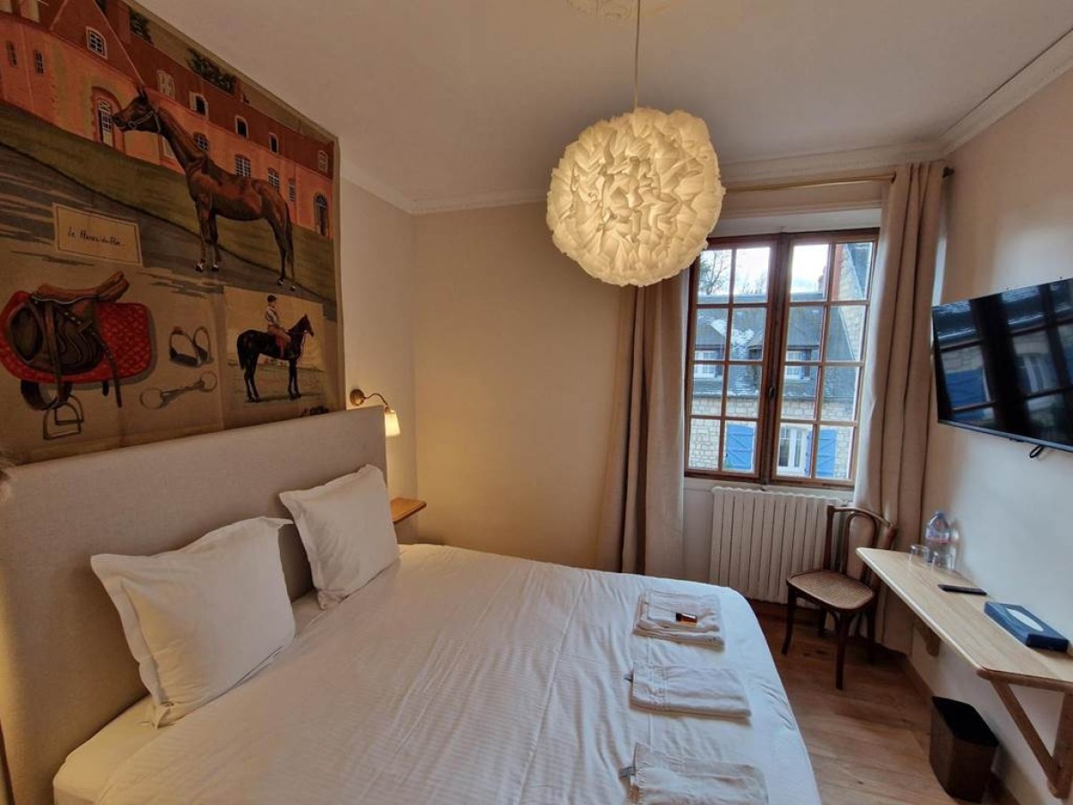 HOTEL DE L'ABBAYE DE LONGPONT - Bonjour Fun