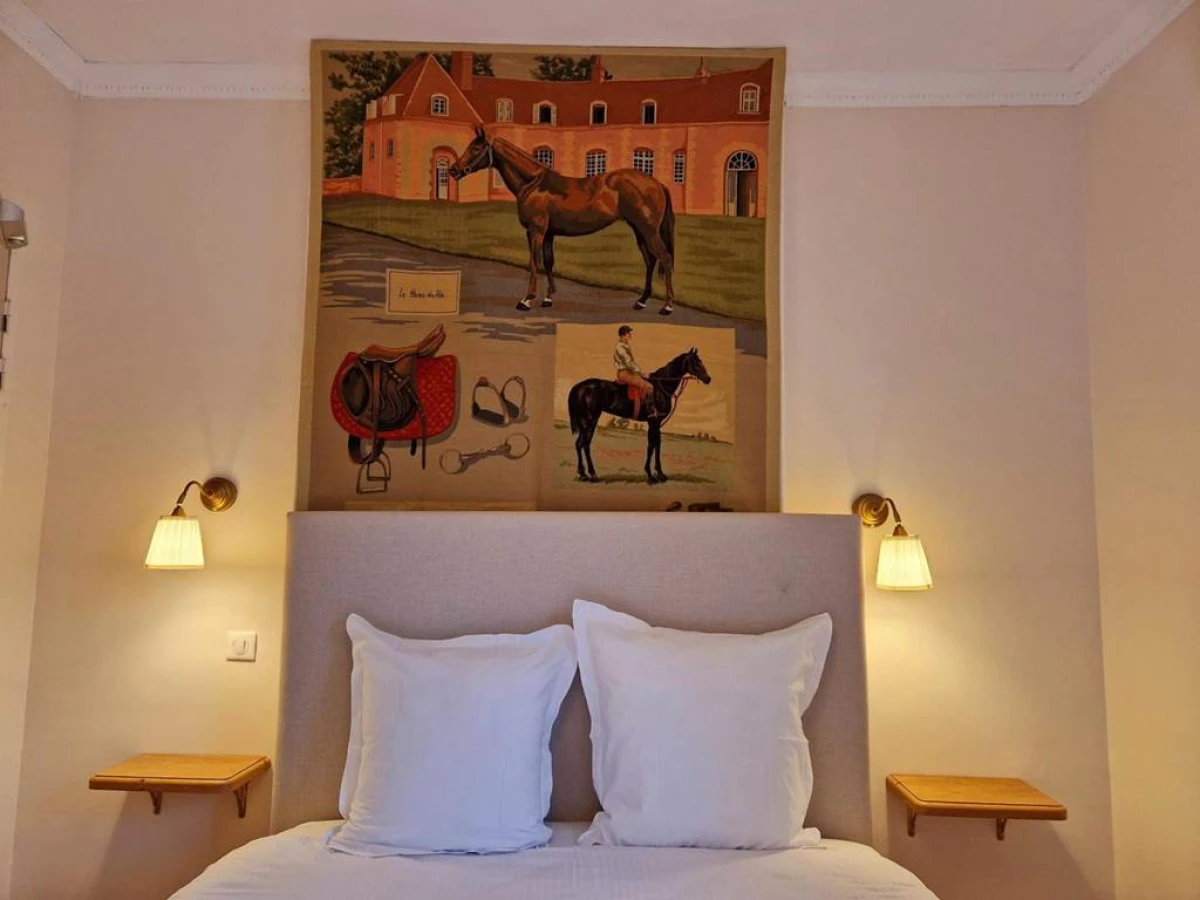 HOTEL DE L'ABBAYE DE LONGPONT - Bonjour Fun
