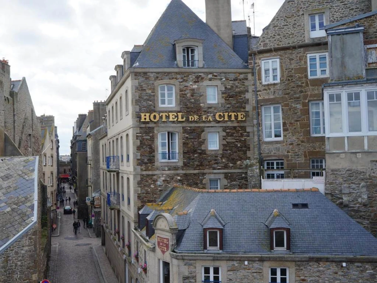 Hôtel de la Cité - Bonjour Fun