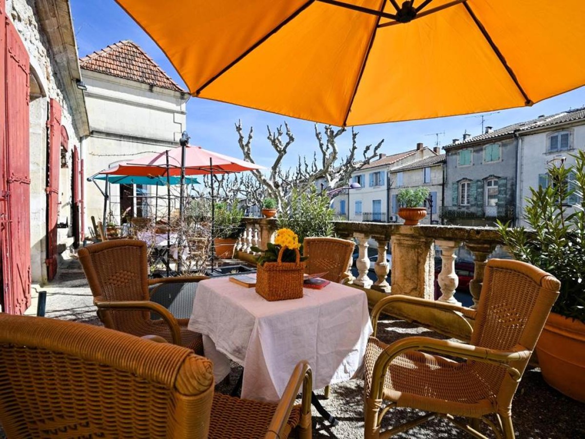 Hotel Des Artistes - Bonjour Fun