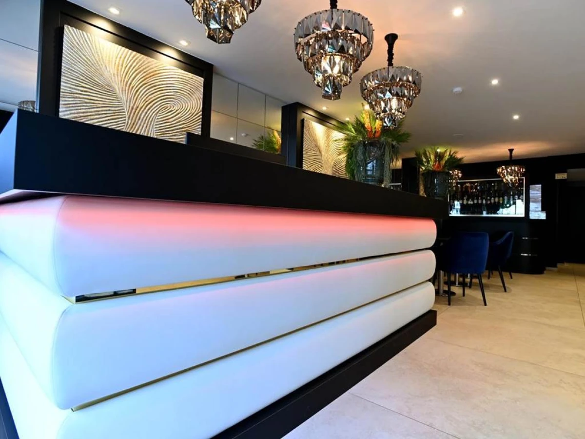 Hôtel Des Quatrans - Bonjour Fun Hôtel Des Quatrans - Bonjour Fun