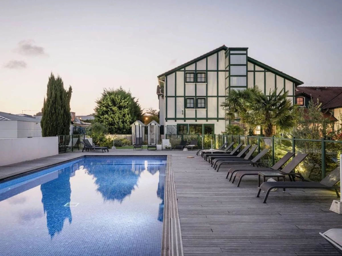 Hotel Donibane Saint-Jean-de-Luz - Bonjour Fun