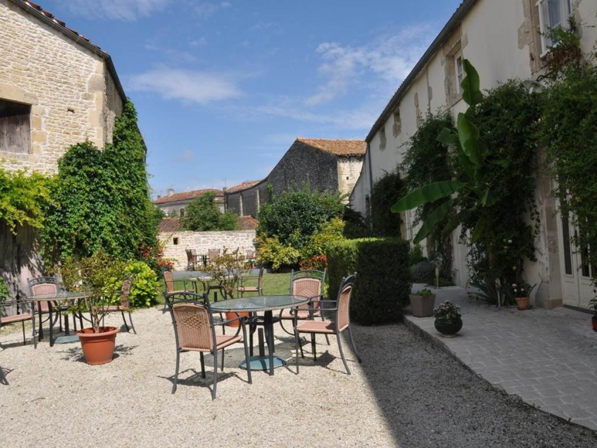 Hôtel du Donjon - Bonjour Fun