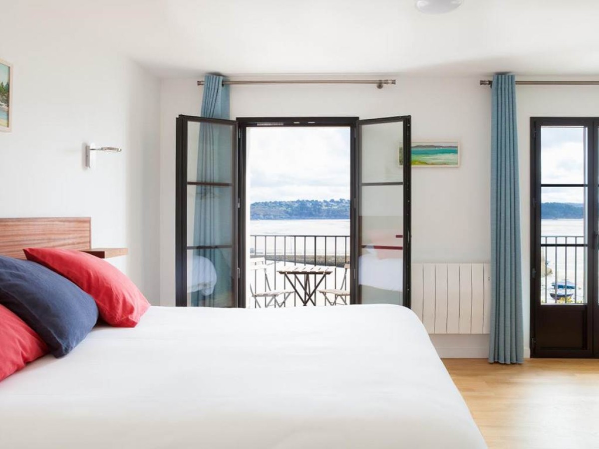 Hotel du port - Bonjour Fun