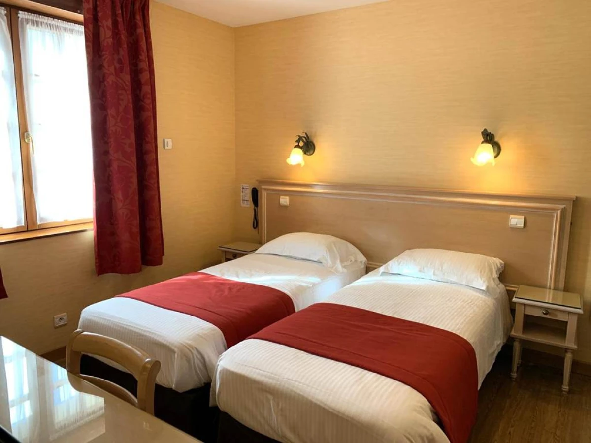 Hôtel L'Escale - Piscine & SPA - Bonjour Fun