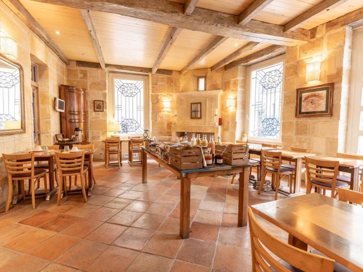 Hôtel La Tour Intendance - Bonjour Fun