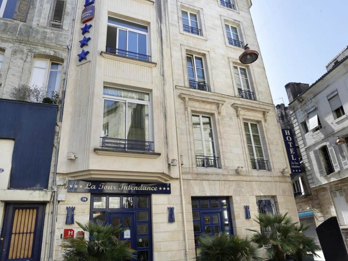 Hôtel La Tour Intendance - Bonjour Fun