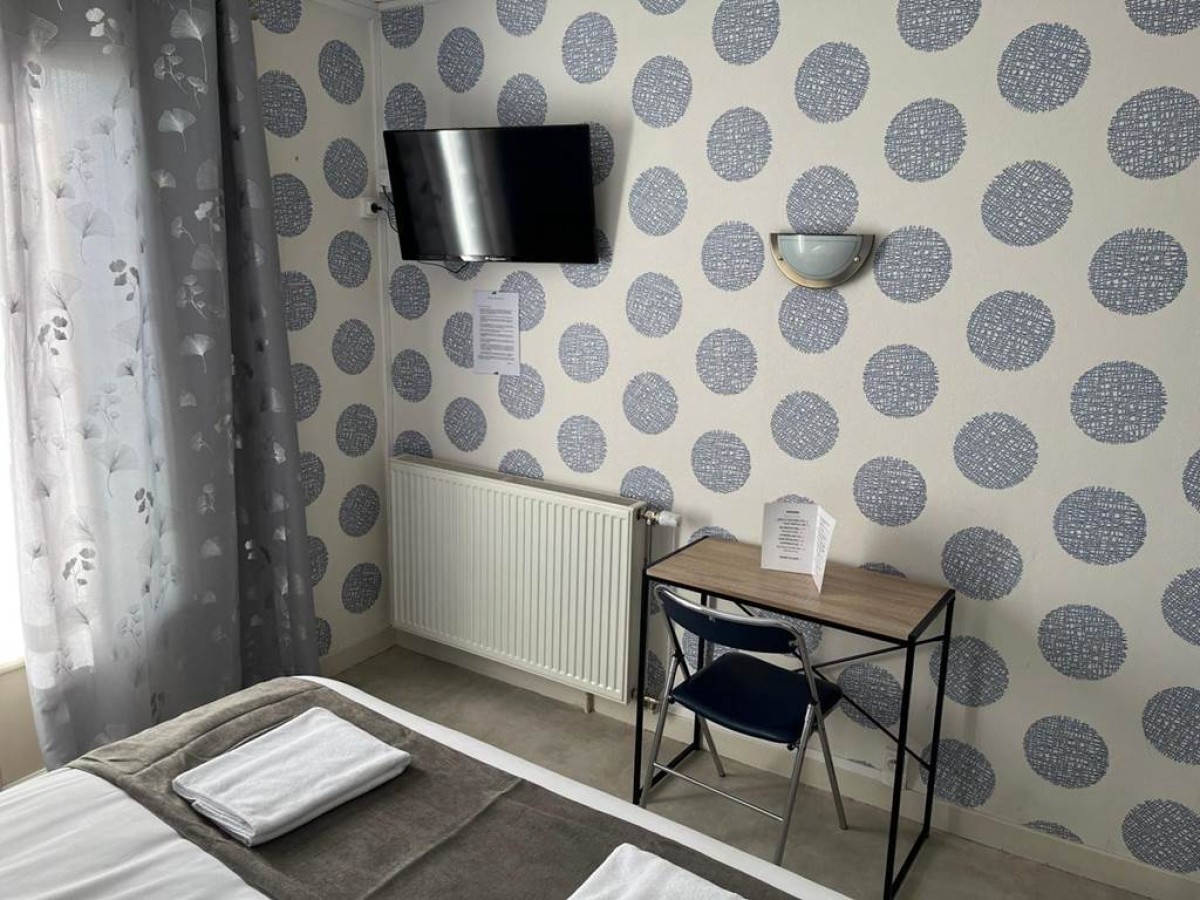 Hôtel Le Lyon Vert Commentry - Bonjour Fun