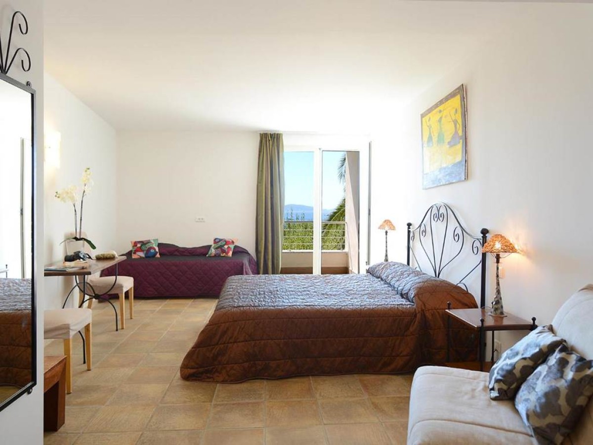 Hotel Les Eucalyptus - Bonjour Fun