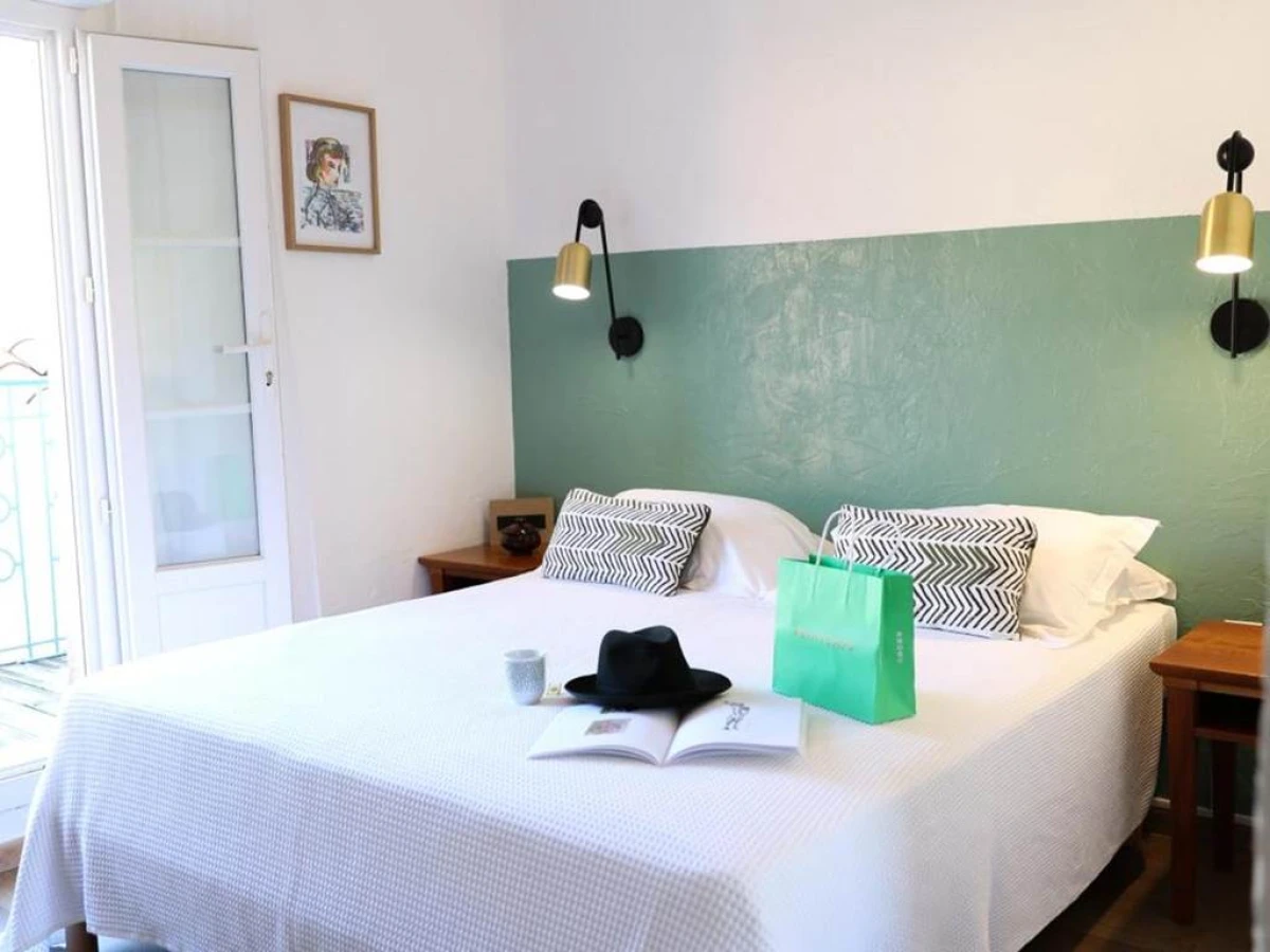 Hotel Les Flots Bleus - Bonjour Fun
