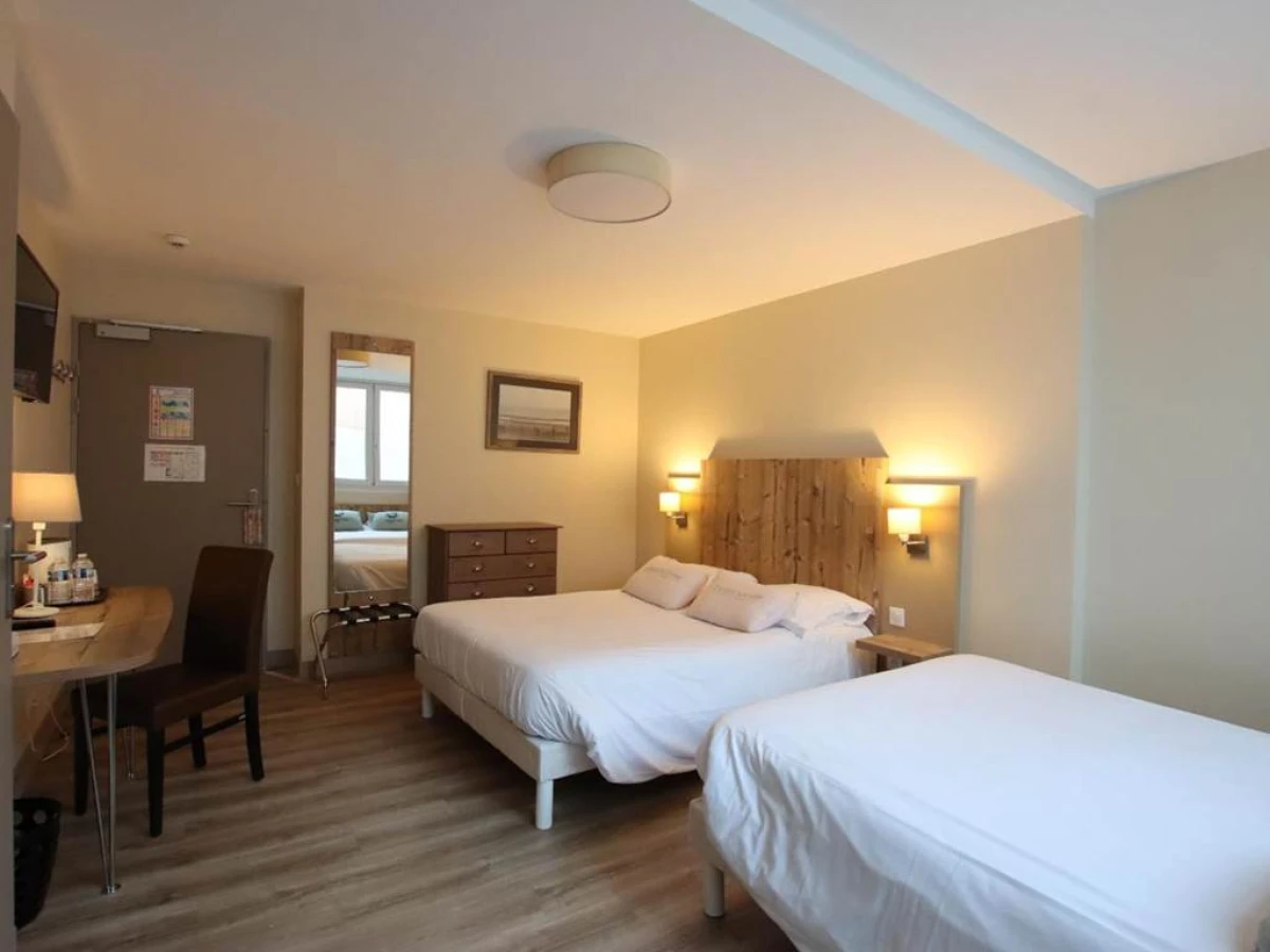 Hotel Les Galets Bleus - Bonjour Fun