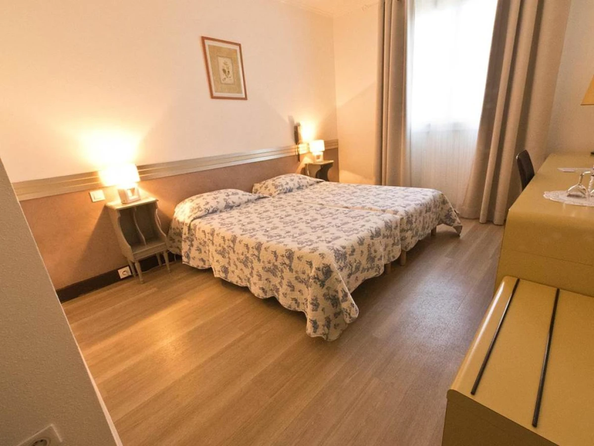 Hotel Les Oliviers - Bonjour Fun