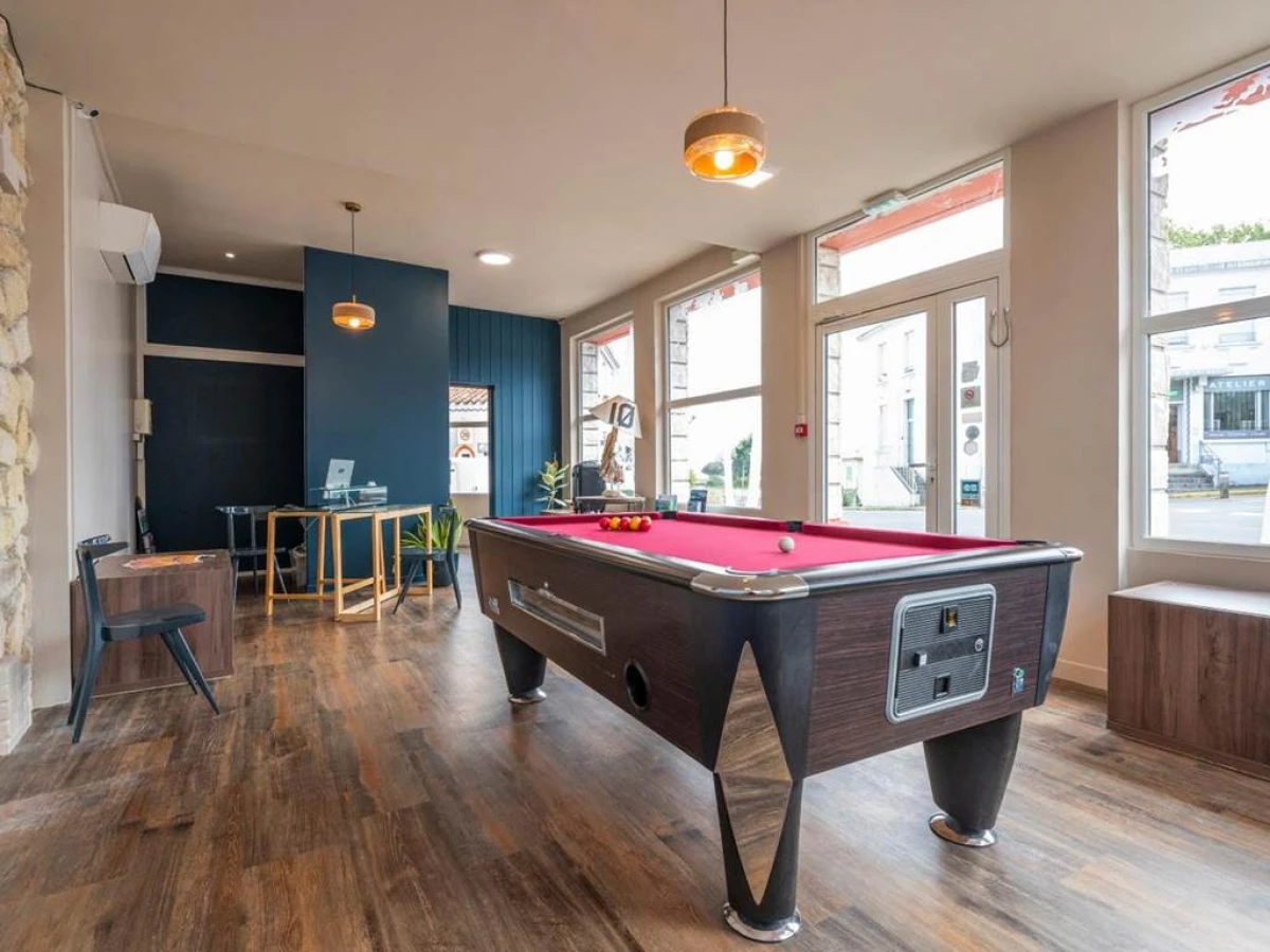 Hôtel Les Pins - Bonjour Fun