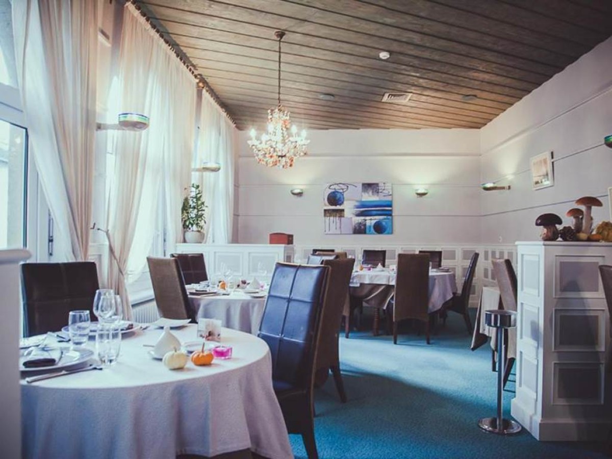 Hôtel Logis Le Bourbon - Bonjour Fun