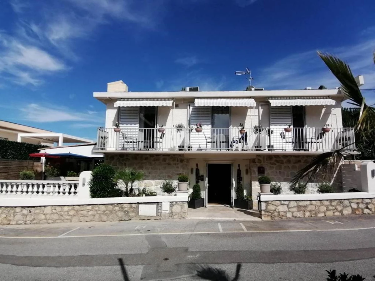 Hotel Miramar- Cap d'Antibes - La Garoupe plage - Bonjour Fun