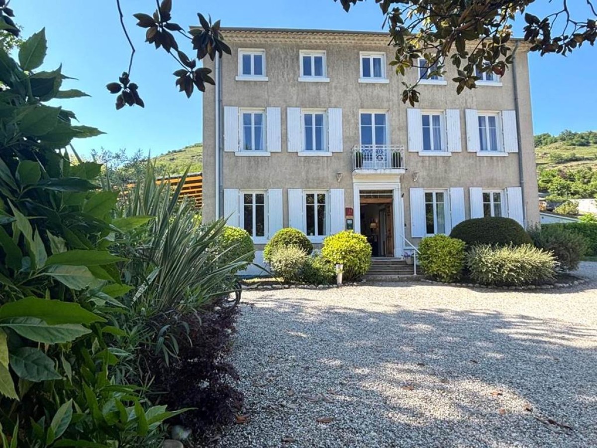 Hôtel Restaurant La Désirade - Bonjour Fun