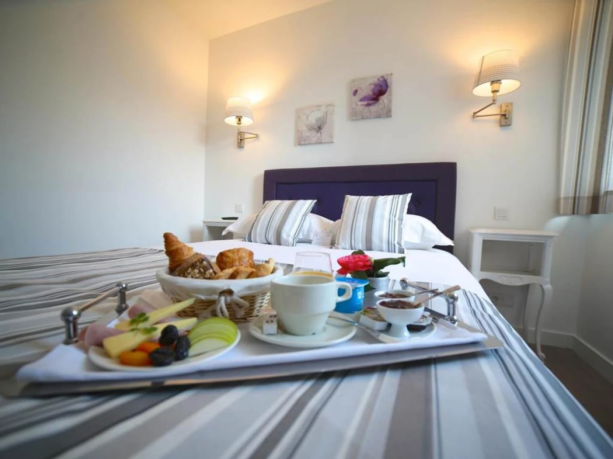 Hotel Restaurant Le Lion d'Or - Bonjour Fun