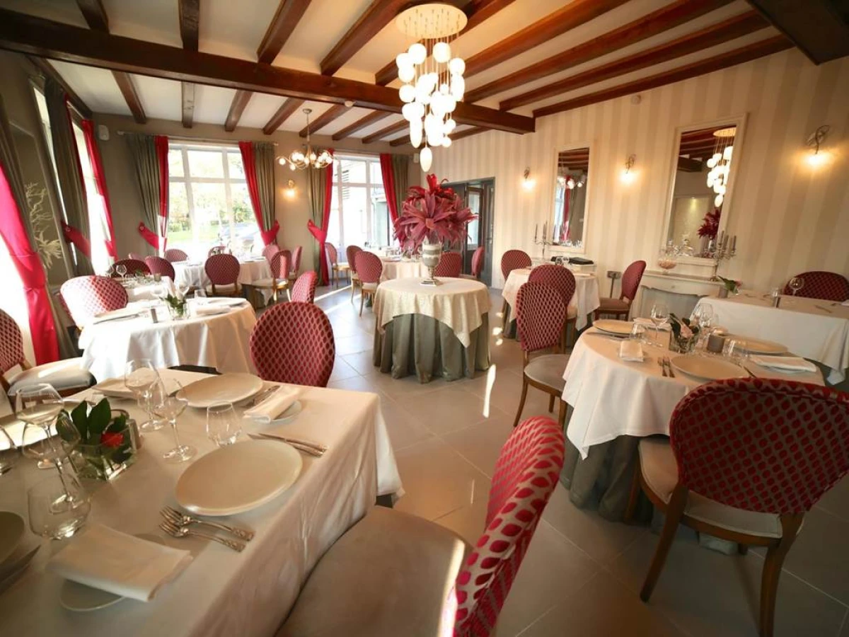 Hotel Restaurant Le Lion d'Or - Bonjour Fun