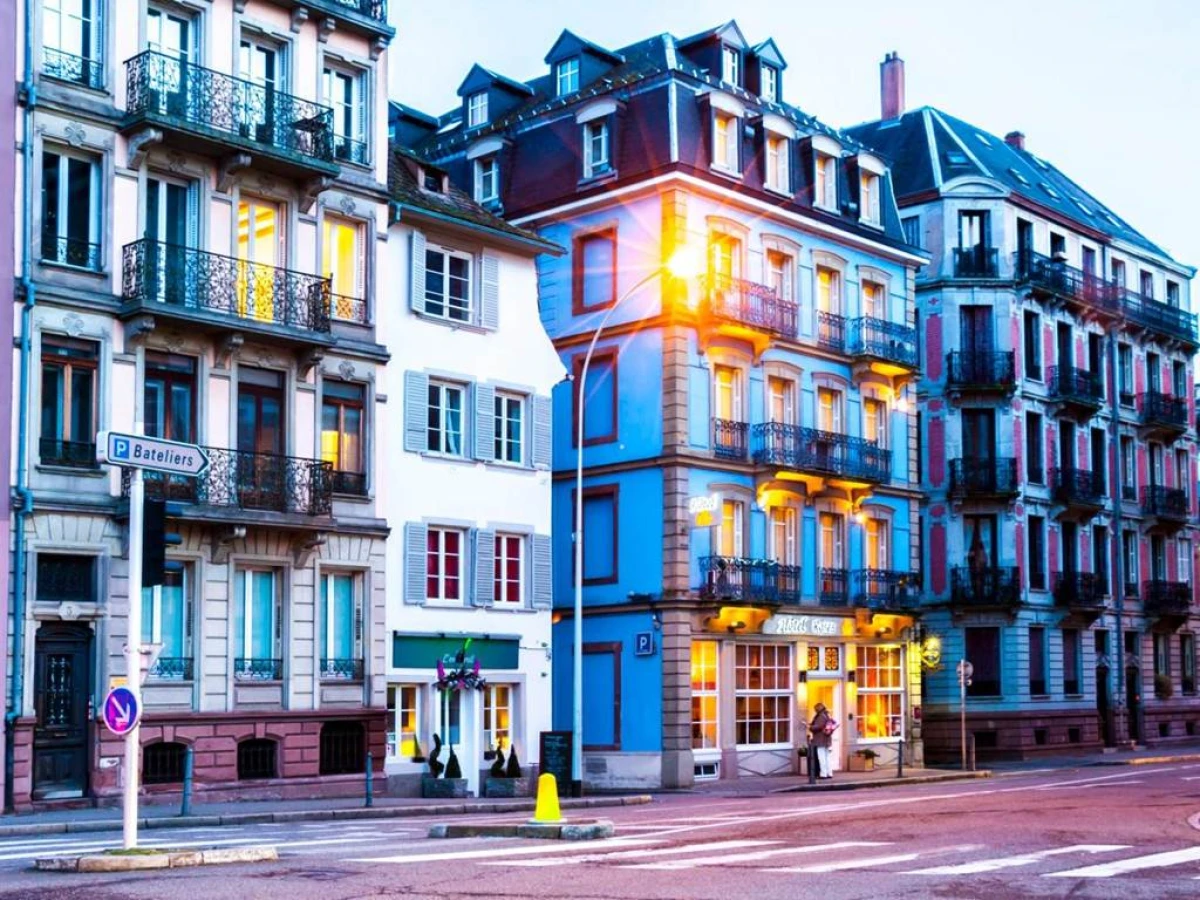 Hotel Roses - Bonjour Fun