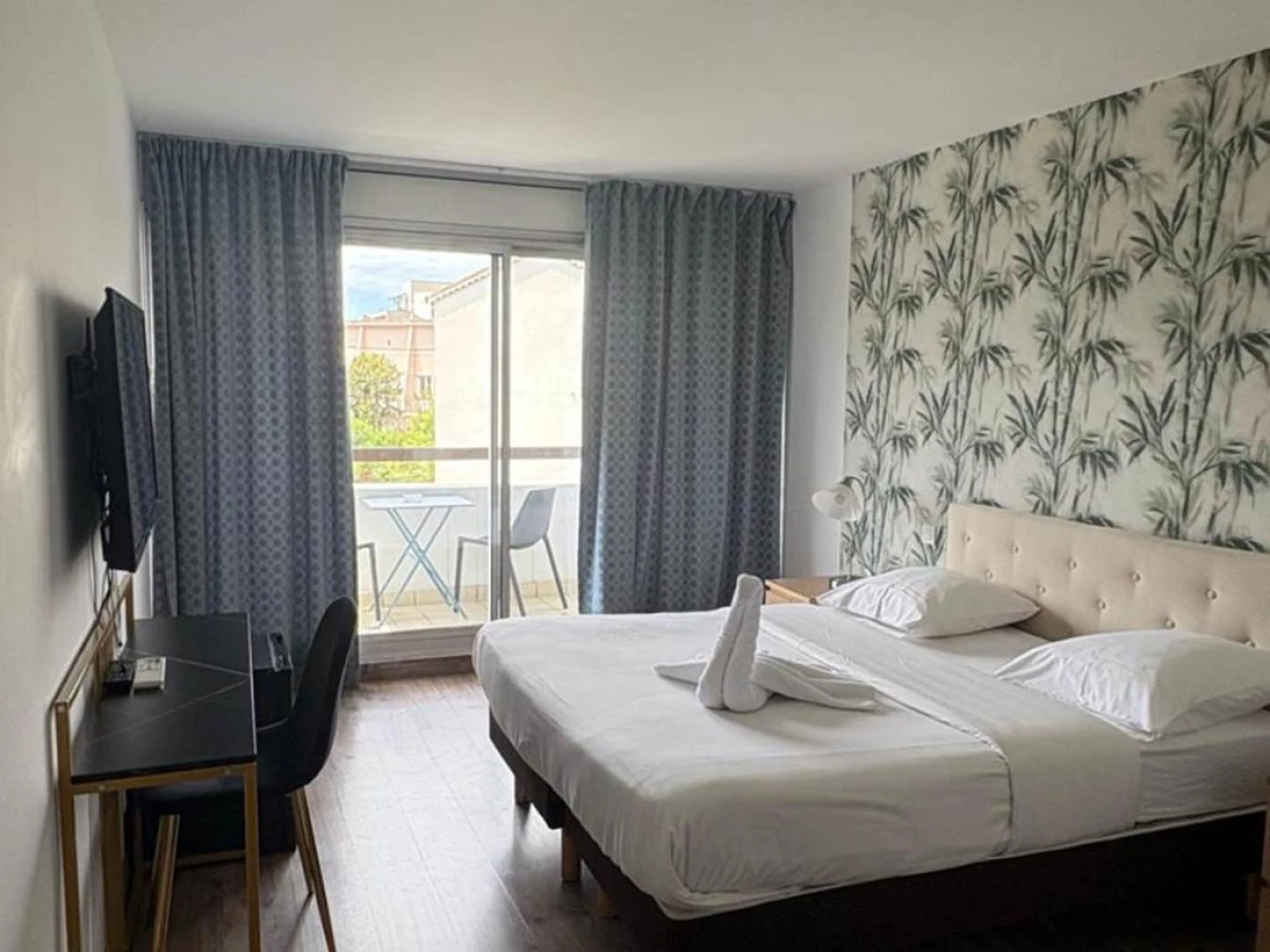 Hotel Sable Et Soleil - Port - Bonjour Fun