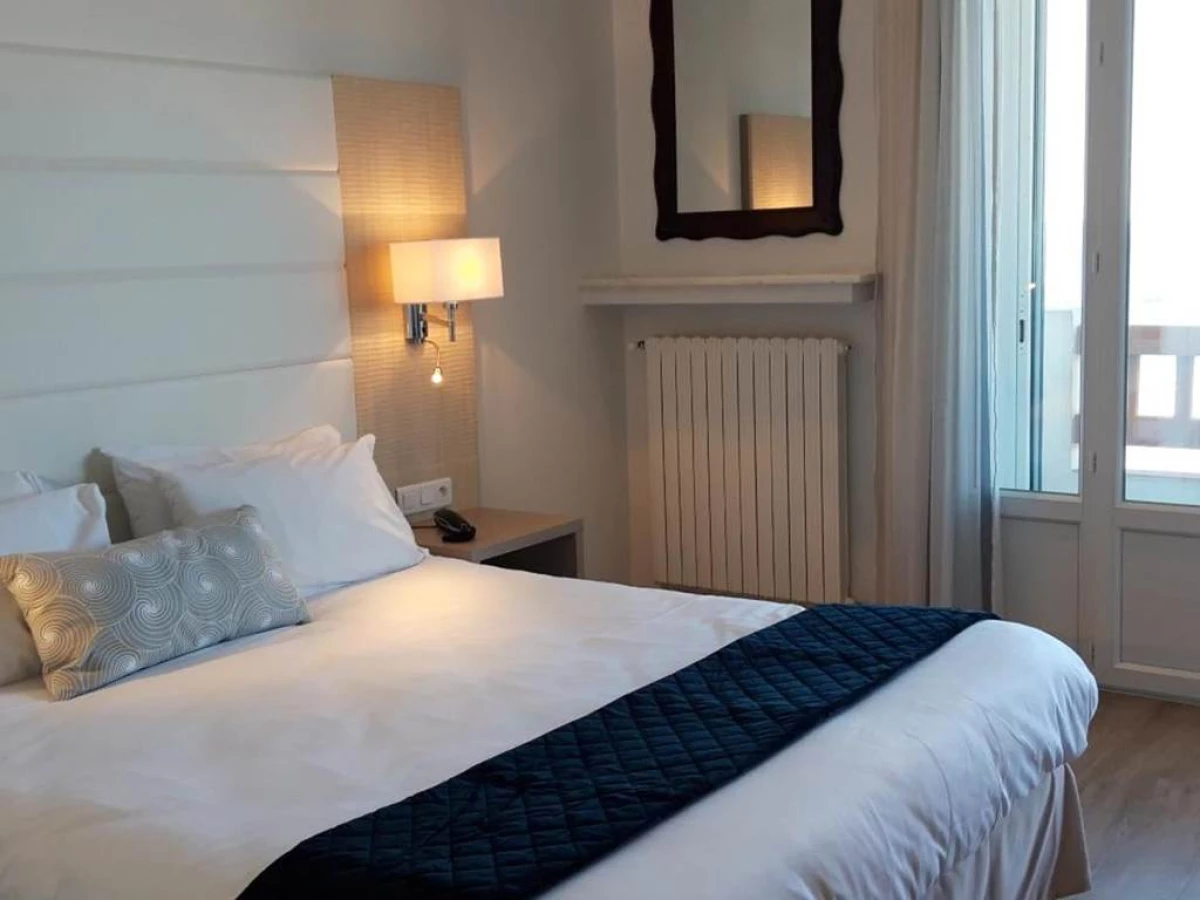 Hotel Uhainak - Bonjour Fun