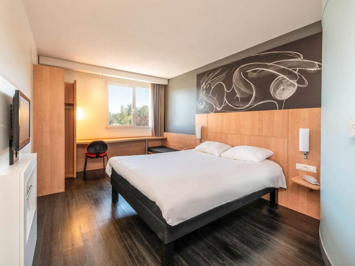 ibis Issoire - Bonjour Fun