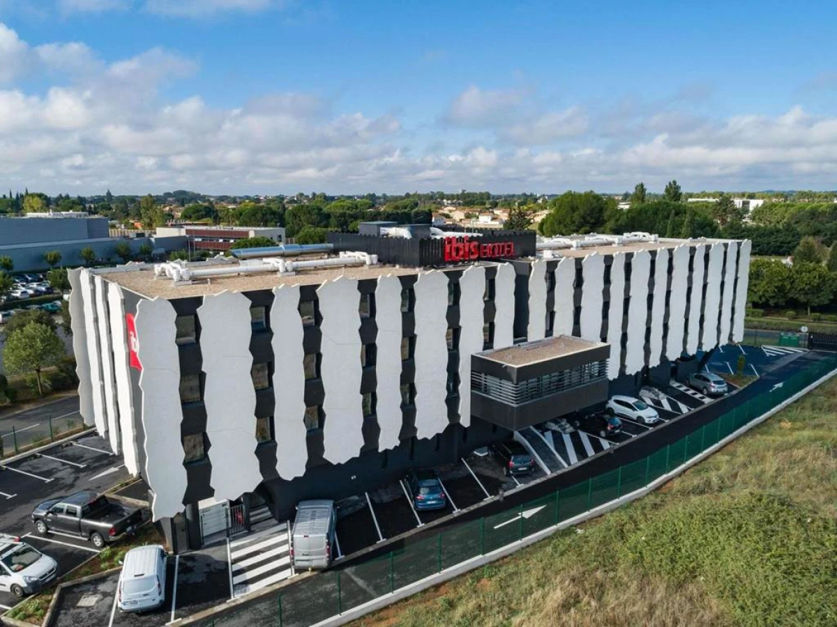 Ibis Lunel Petite Camargue - Bonjour Fun
