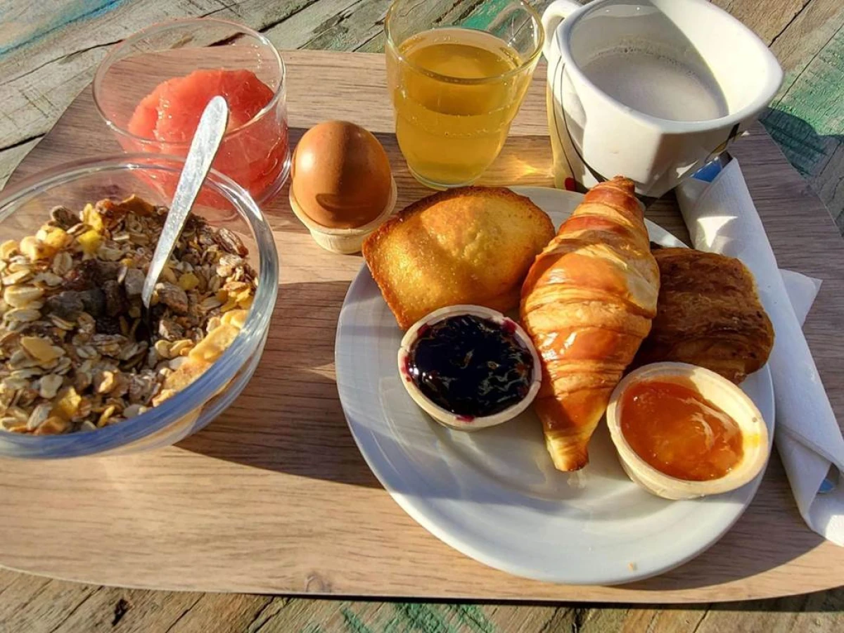 Ibis Lunel Petite Camargue - Bonjour Fun