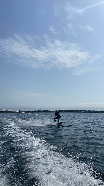 Initiation planche tractée / strapless / surf - Bonjour Fun