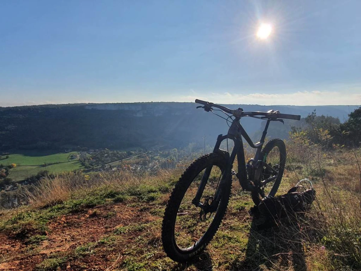 Découverte du monde sous terrain dans les Gorges d'Aveyron - Bonjour Fun