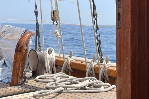Journée en voilier au cœur des Calanques - Quai d'honneur Mairie - Bonjour Fun