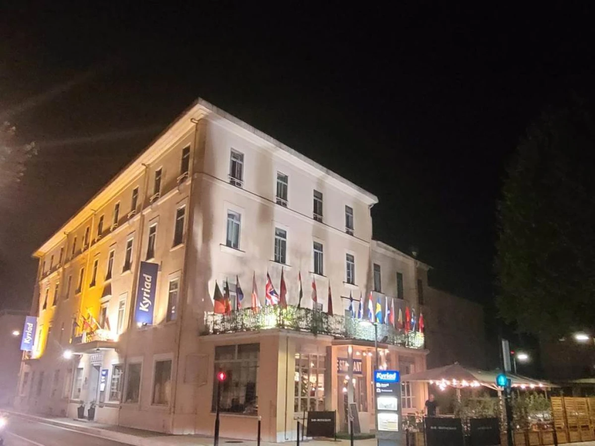 KYRIAD ORANGE Centre Ville - HOTEL & RESTAURANT &  - Bonjour Fun