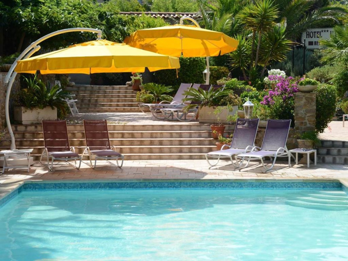 L' Escapade Hôtel & Restaurant - Bonjour Fun