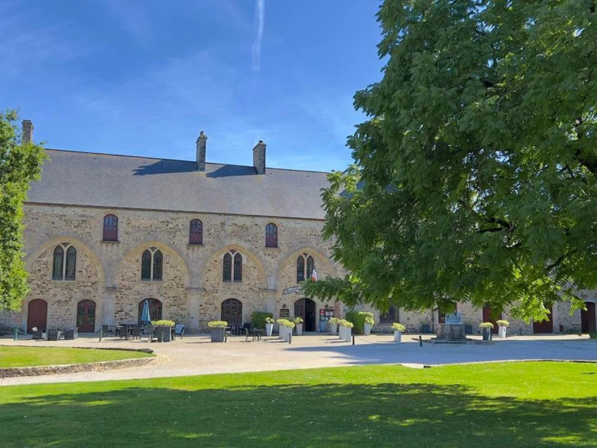 L'Hostellerie du Château de Bricquebec - Bonjour Fun
