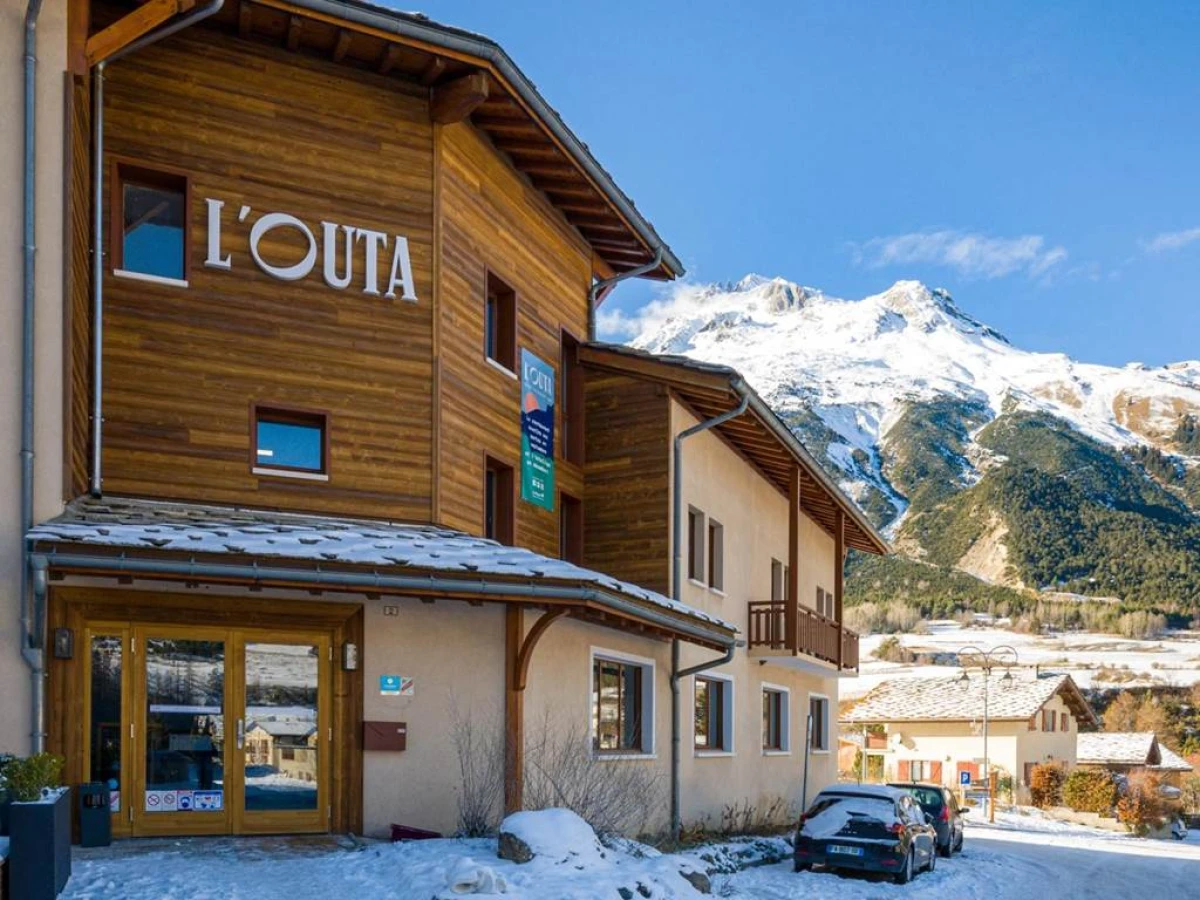 L'Outa Hotel Restaurant - Bonjour Fun