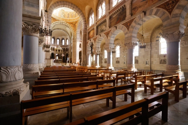 La Basilique Saint Ferjeux - Bonjour Fun