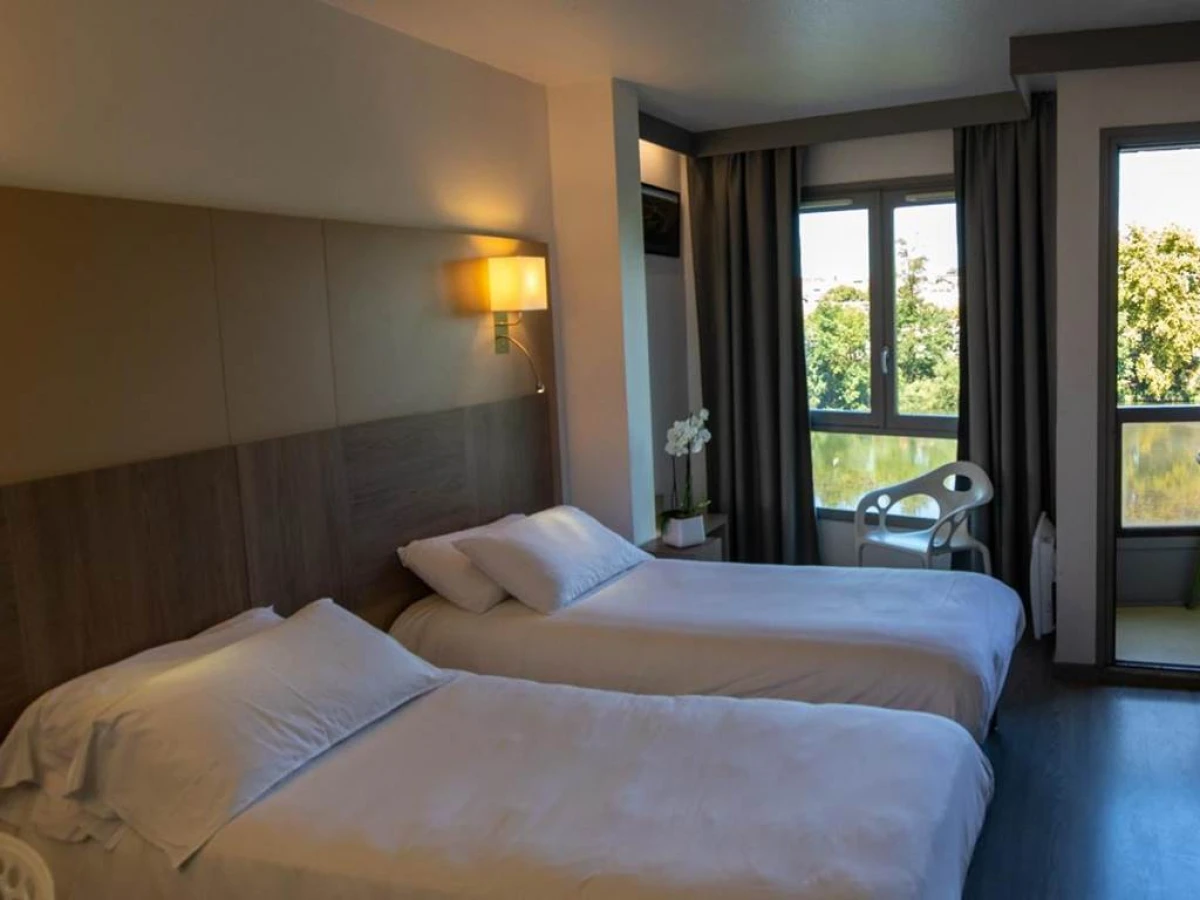 La Chartreuse Logis Hotel Restaurant - Bonjour Fun