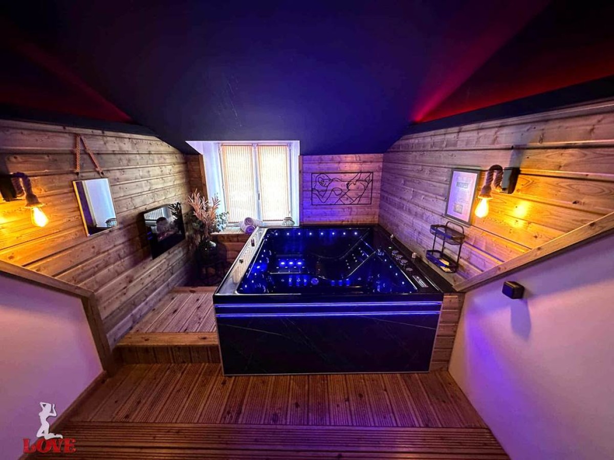 La Crèche Romantique - Bonjour Fun