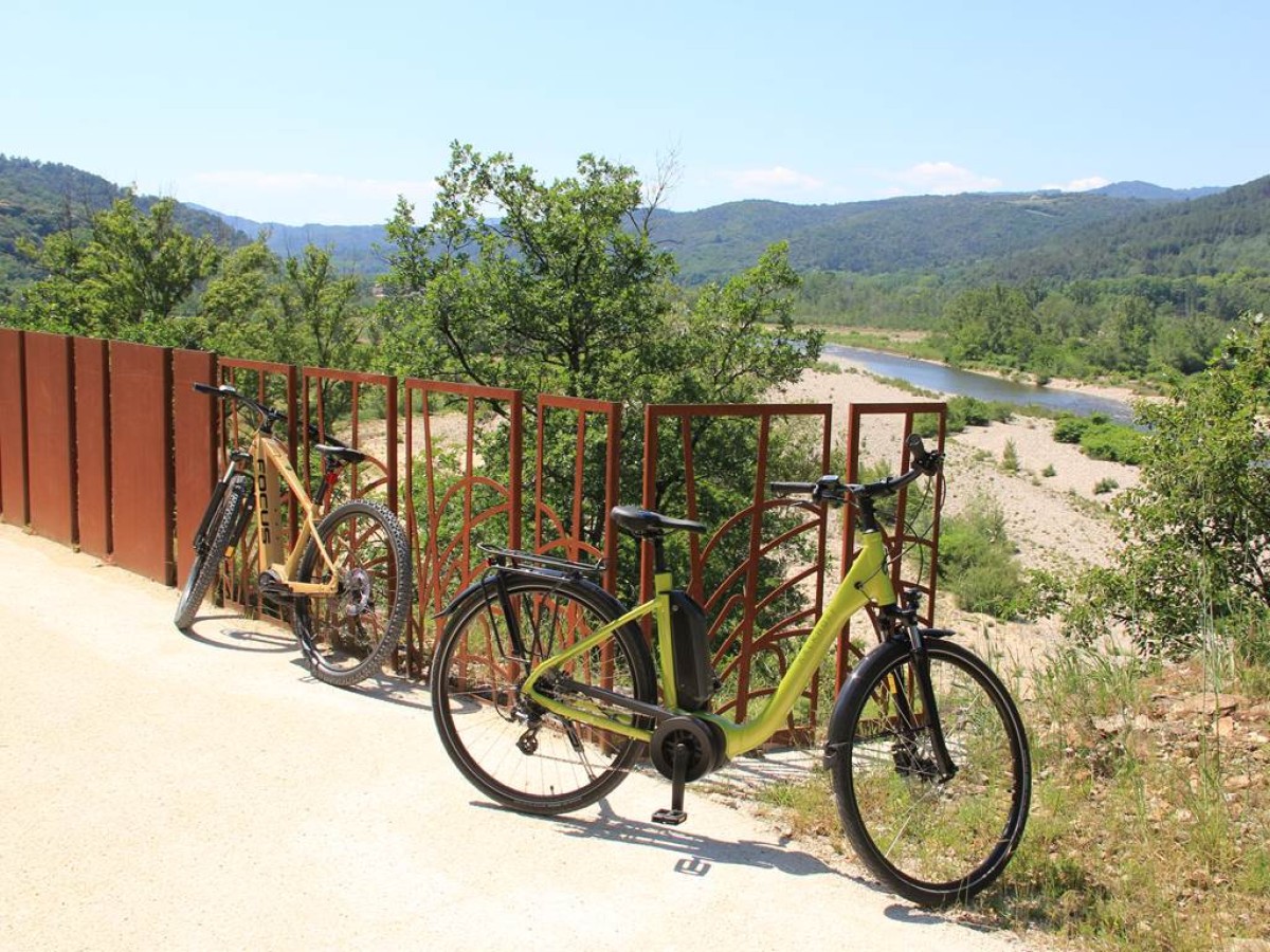 La Roque d'Anthéron en Vélo Électrique, la Boucle de Lambesc - Bonjour Fun