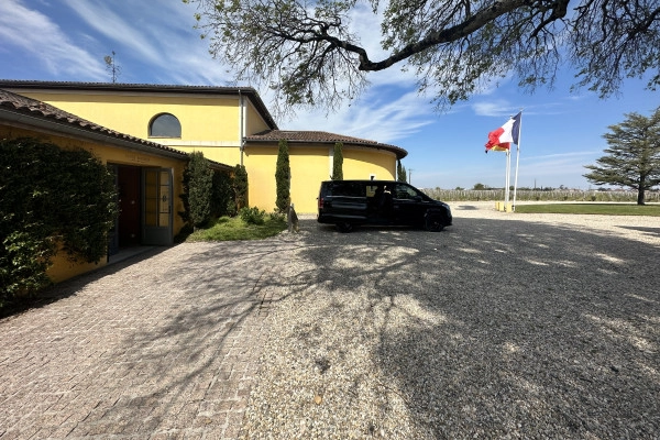 La Route des Châteaux du Médoc tour privé (Minivan Luxe) - Bonjour Fun