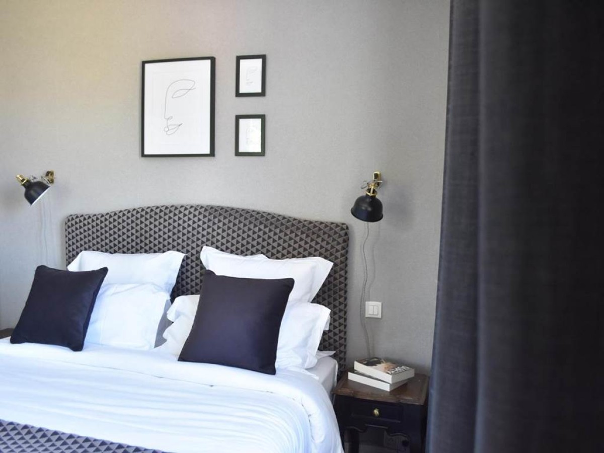 Le Boeuf Couronné - Hôtel & Restaurant Chartres- L - Bonjour Fun