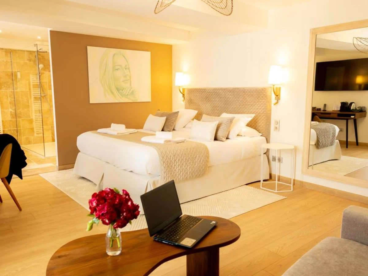 Le Central Boutique Hôtel - Bonjour Fun