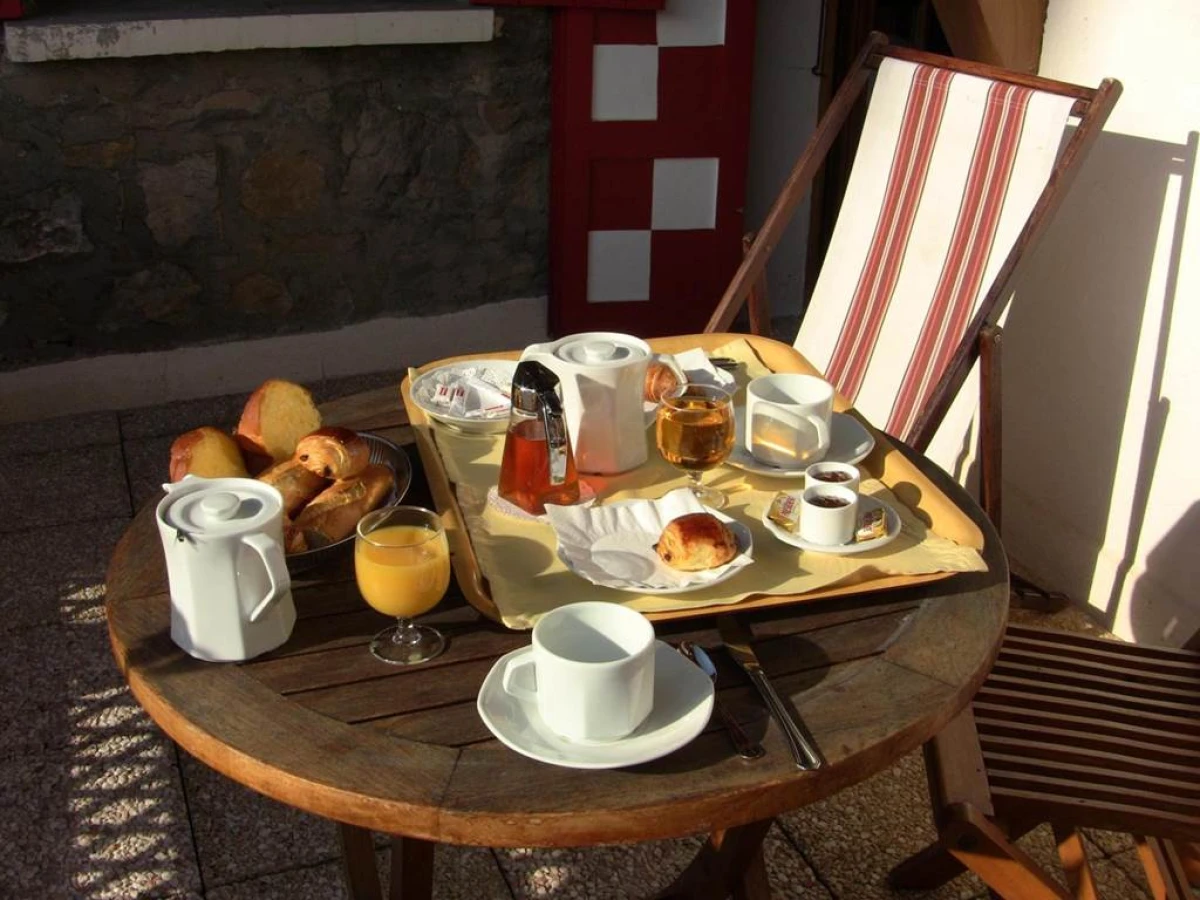 Le Chalet Suisse - Bonjour Fun
